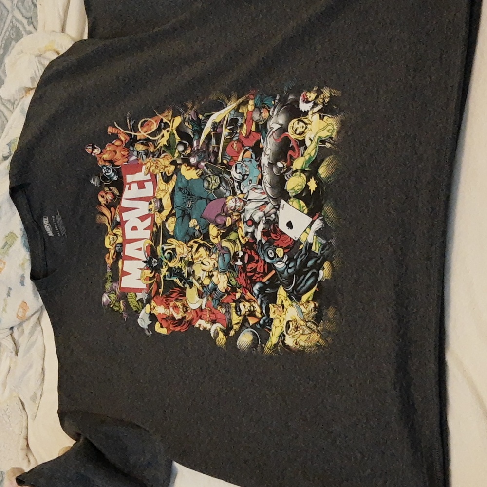 Marvel men's t-shirt charcoal grey characters graphic size 2X